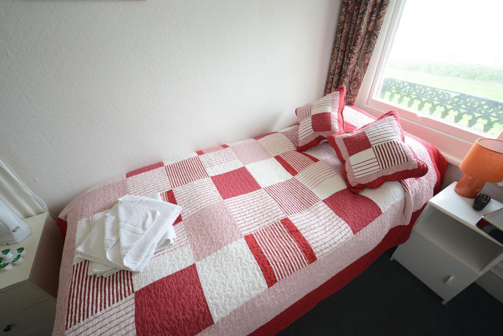 Marine View Hotel Brighton Room photo