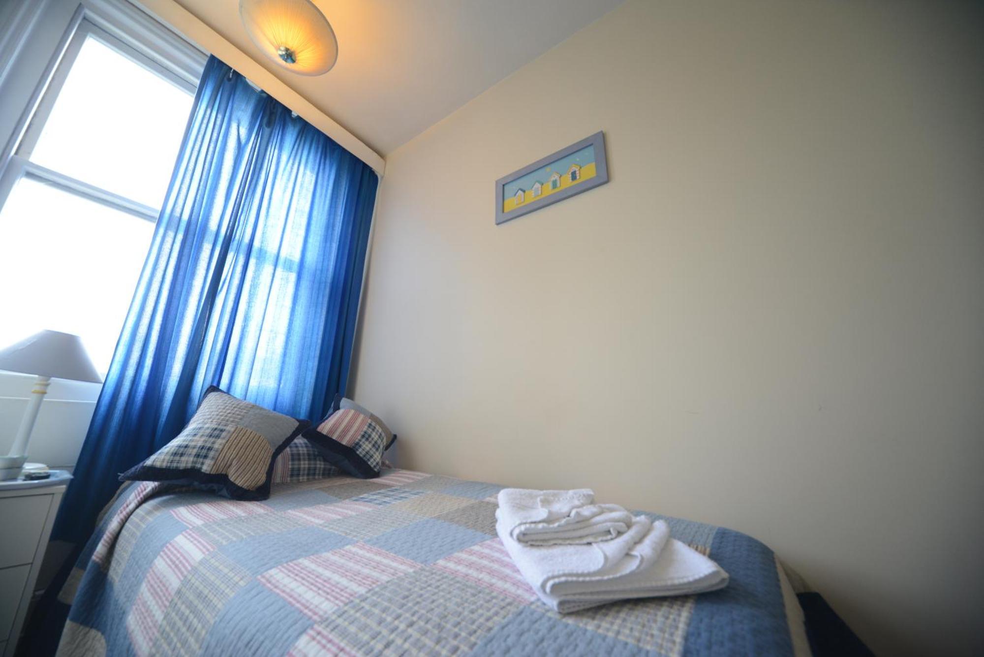Marine View Hotel Brighton Room photo